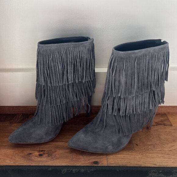 Steve Madden Fringe Suede Ankle Boot in Gray | Women Size 7.5 - Picture 1 of 7